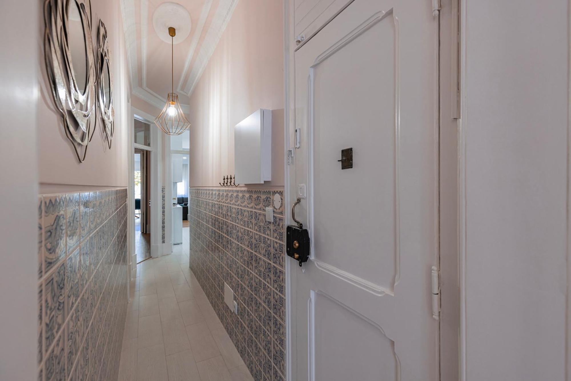 Moderno Com Terraco * Lisbon
